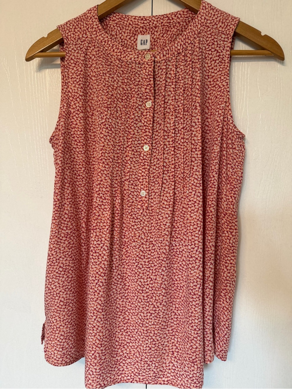 GAP Women’s Sleeveless Top Pink Ditsy Floral Pleated Front Popover Blouse Sz XS